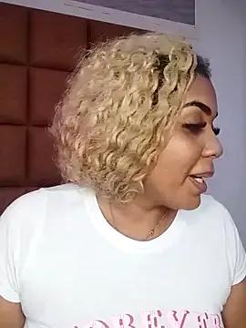 ELLA_KELLY from StripChat