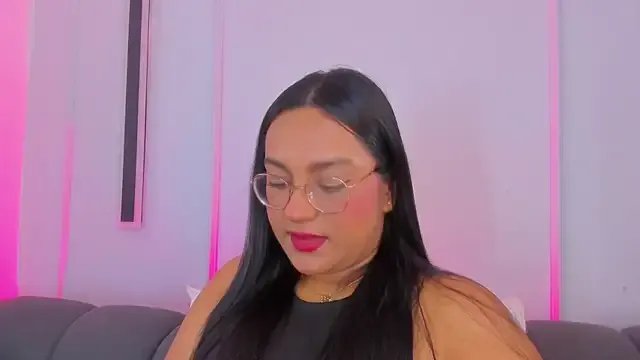 ellamontoya from StripChat