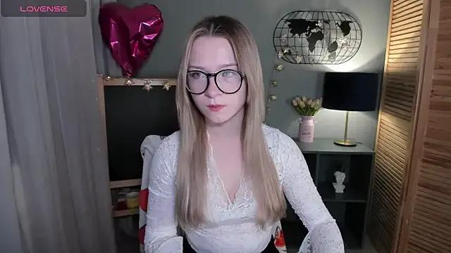 Elliupp from StripChat