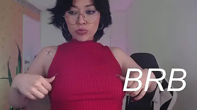 Ellyuwuw on StripChat 