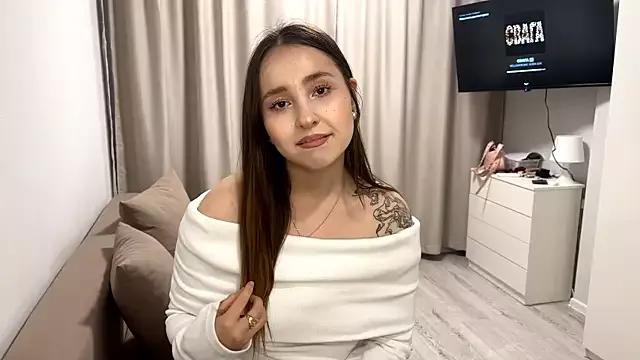 ElouiseCicarella from StripChat