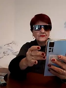 Ely_Elenita from StripChat