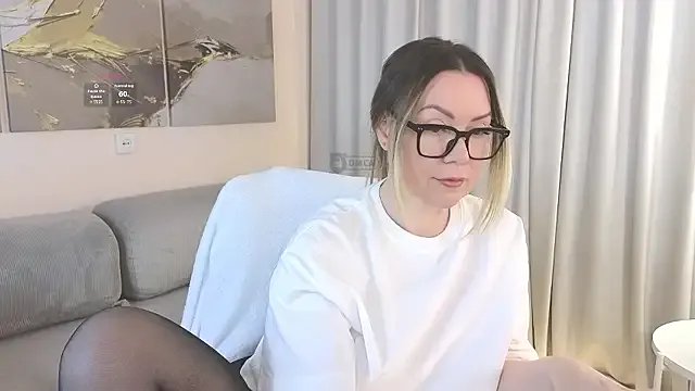 ElyaSoftTemptation from StripChat