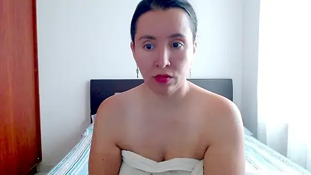 emely_sexx20 from StripChat