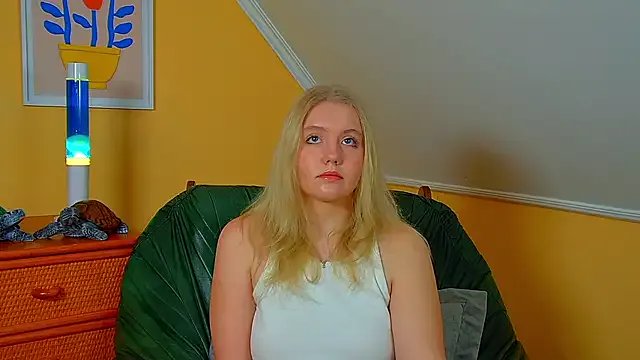 EmilyEvanse from StripChat