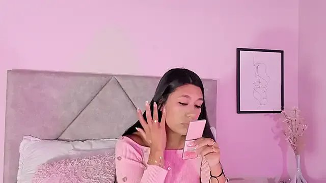 Emilyh_ from StripChat