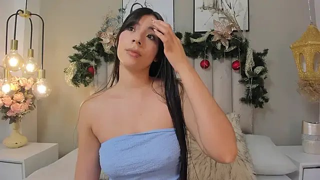 EmilyMiller_22 from StripChat