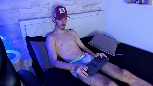 Emir_Ozan_ from StripChat