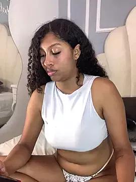 Emmacooperss from StripChat