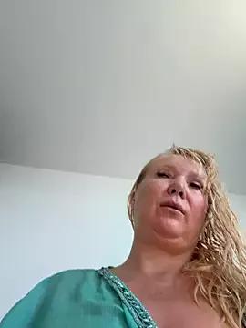 EmmaInLove23 from StripChat is Freechat