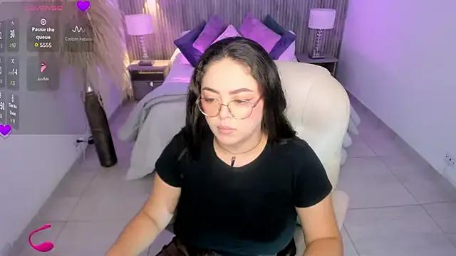 Emmy_walker from StripChat