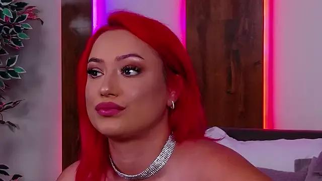 EmyHilton from StripChat