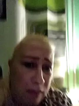 Esenia505 from StripChat