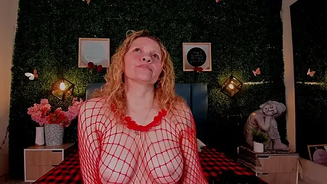 Evangelyne_rose from StripChat