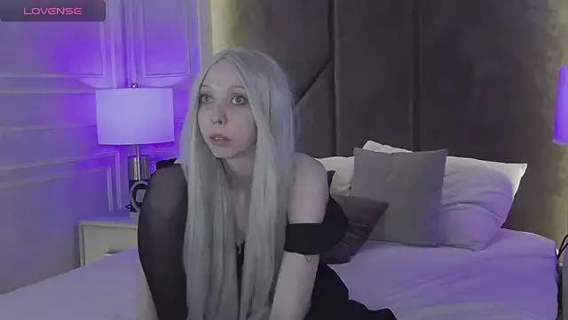 Evelyn_Neal from StripChat