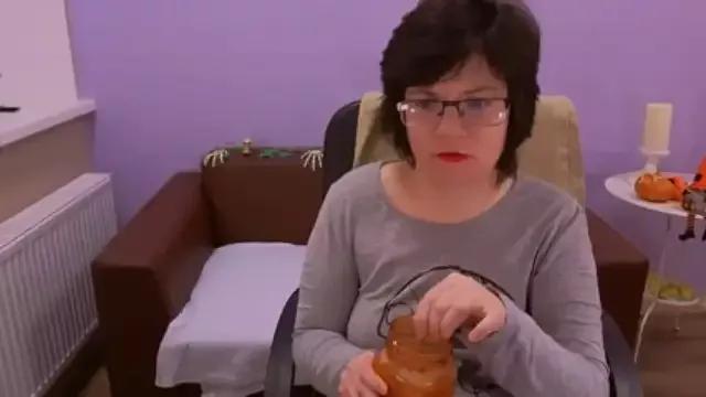 EverlyRays from StripChat