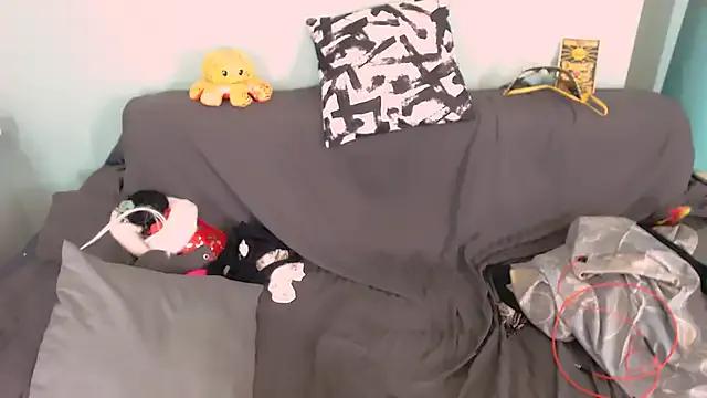 EverlyRays from StripChat