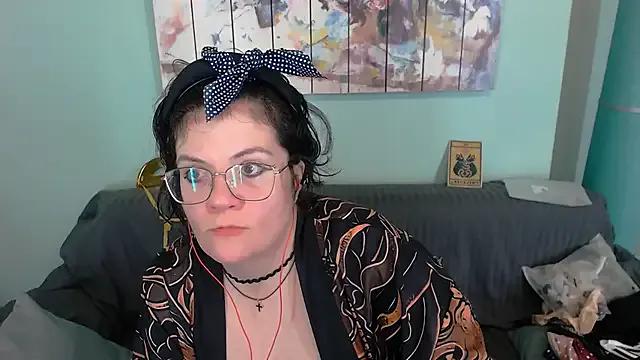 EverlyRays from StripChat