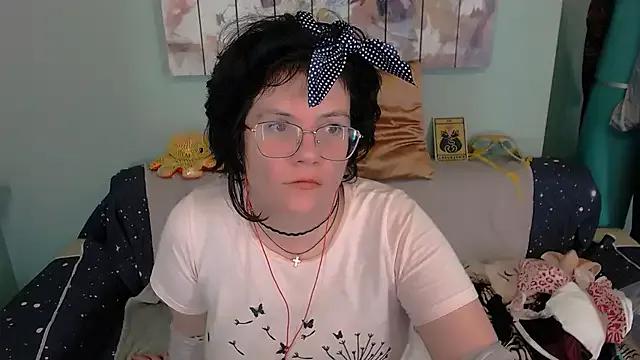 EverlyRays from StripChat