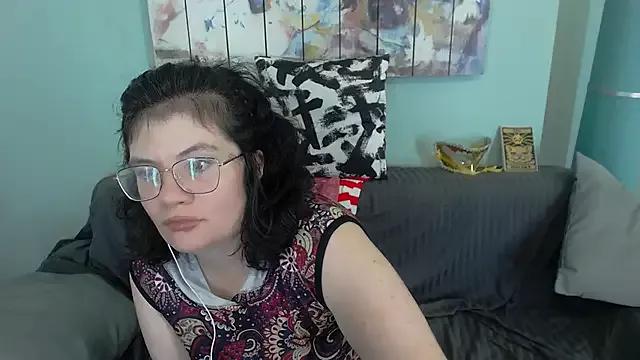 EverlyRays from StripChat