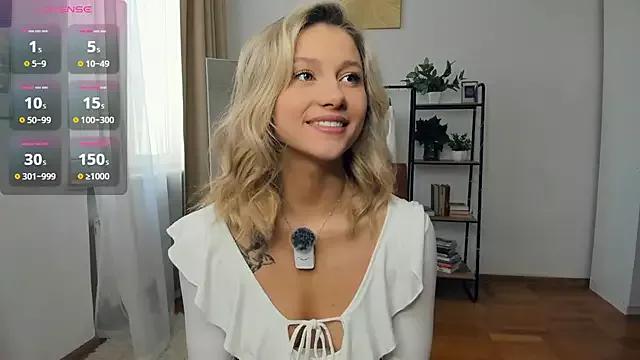 FaaBinaa from StripChat is Freechat