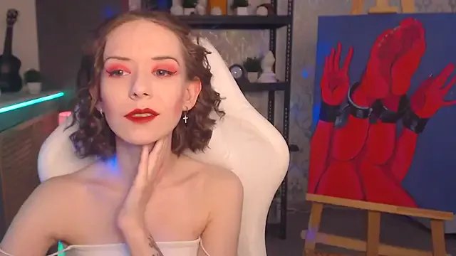 FascinatingEyess from StripChat