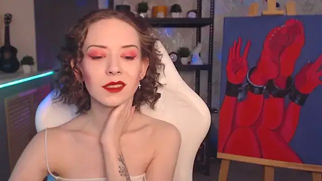 FascinatingEyess from StripChat