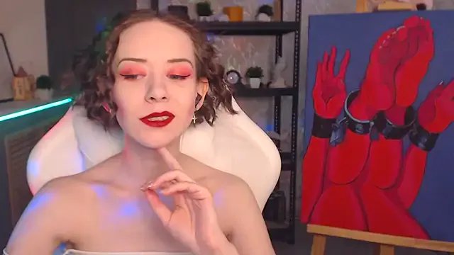 FascinatingEyess from StripChat