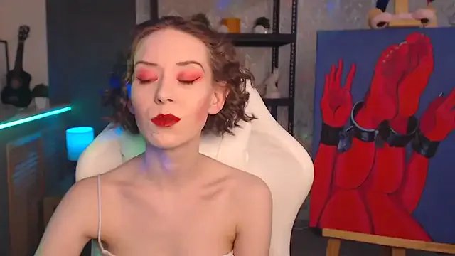 FascinatingEyess from StripChat