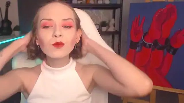 FascinatingEyess from StripChat