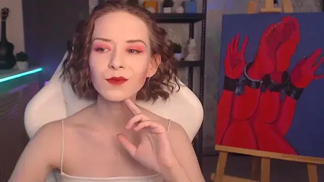 FascinatingEyess from StripChat