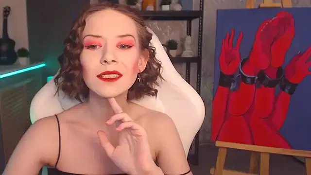 FascinatingEyess from StripChat