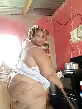 fatafricanqueen from StripChat