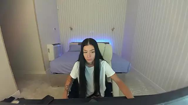 Naked Room FataleNellie 