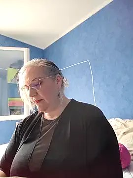 Feelineducentre on StripChat 