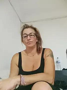 Fifi83Bell from StripChat