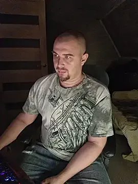 Foxyshaved from StripChat