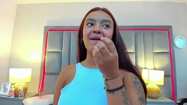 GabyMoreau from StripChat