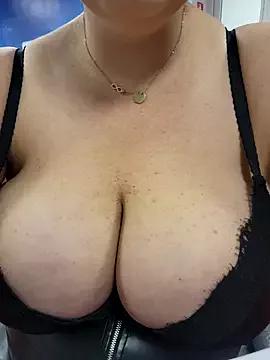 GeorgiaLerox from StripChat