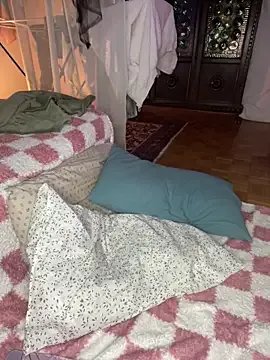 giuli_zerozero from StripChat