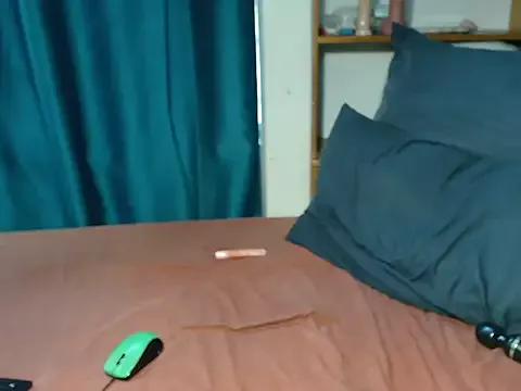 Goldie-77 from StripChat