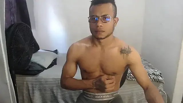 grandominantex1 from StripChat