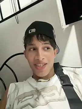 Handsome_boys69 from StripChat