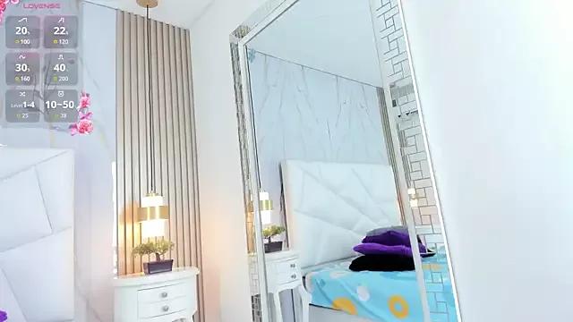 Naked Room harusmith 