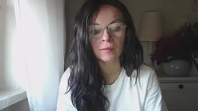 HelenLuxx from StripChat