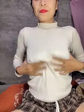 hi-hi-zz on StripChat 