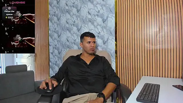 Hideintheoffice from StripChat