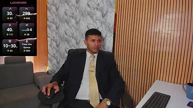 Hideintheoffice from StripChat