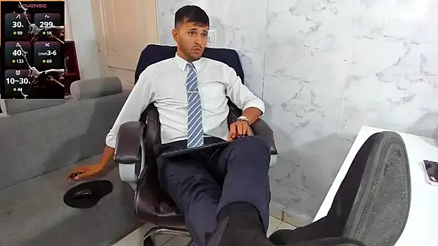 Hideintheoffice from StripChat