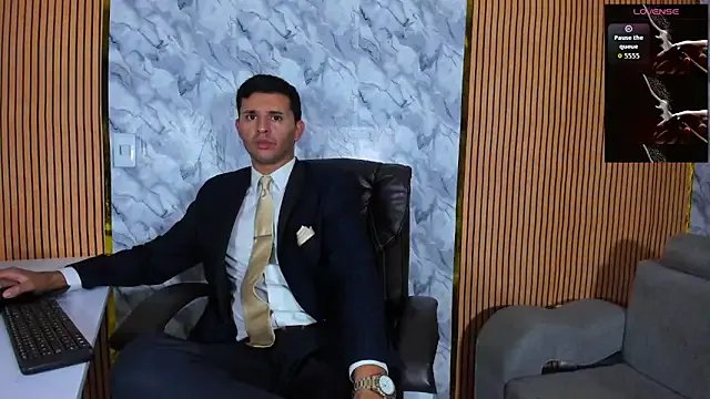 Hideintheoffice from StripChat